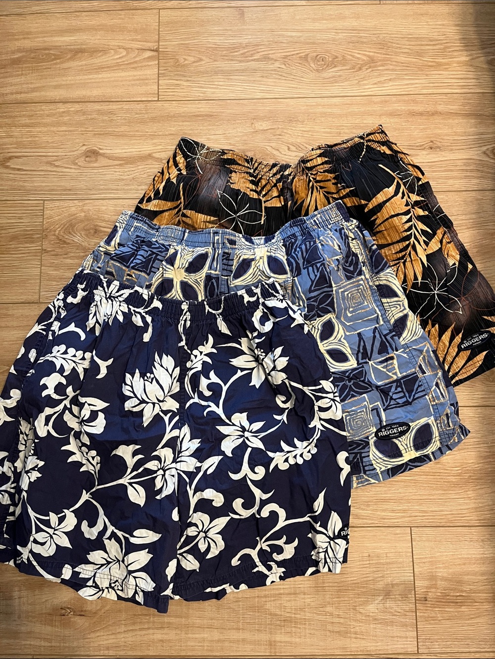Set of 3 vintage Riggers Hawaiian print shorts